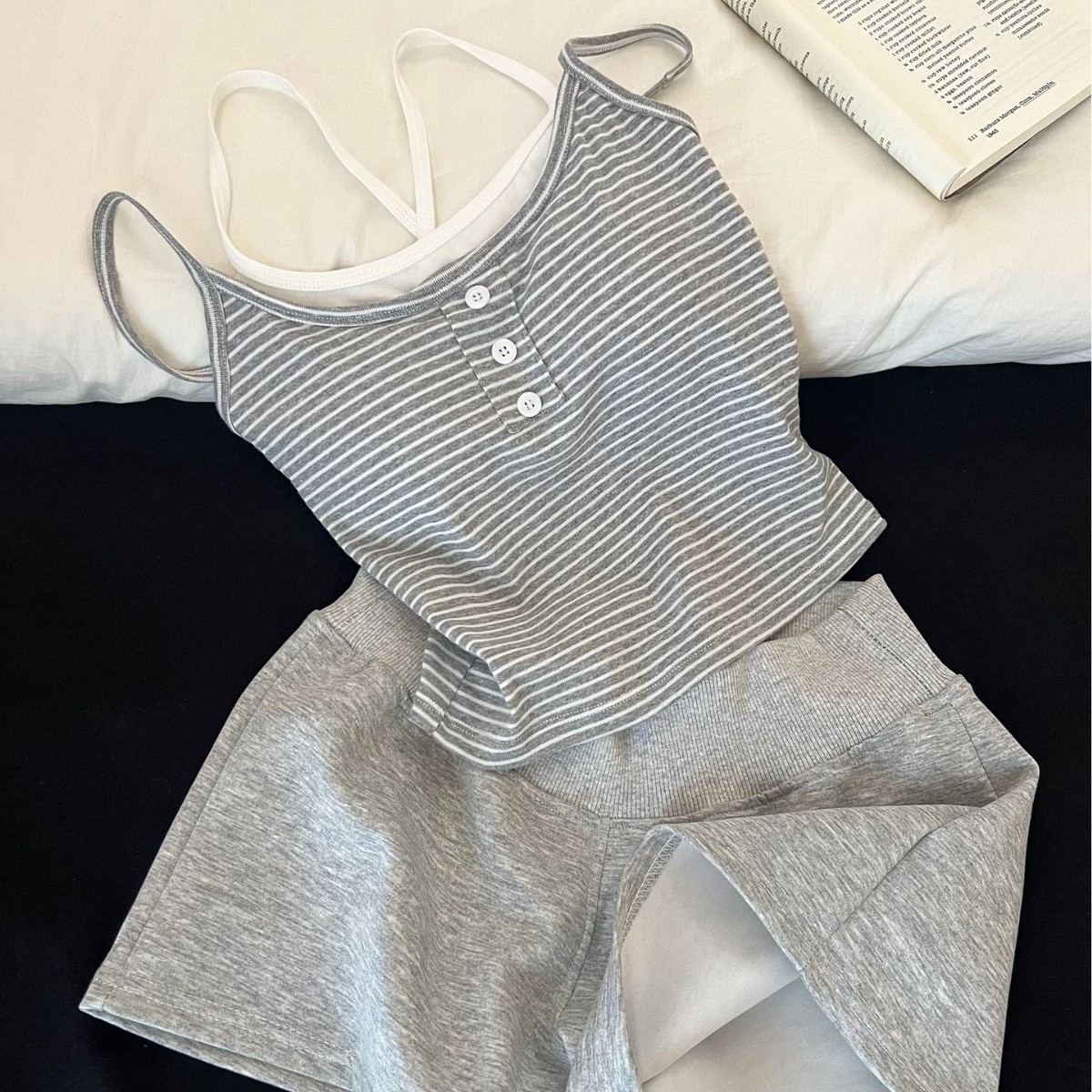 Comodo Completo da Notte a Rig - Suspender Tank Top recensione e prezzo